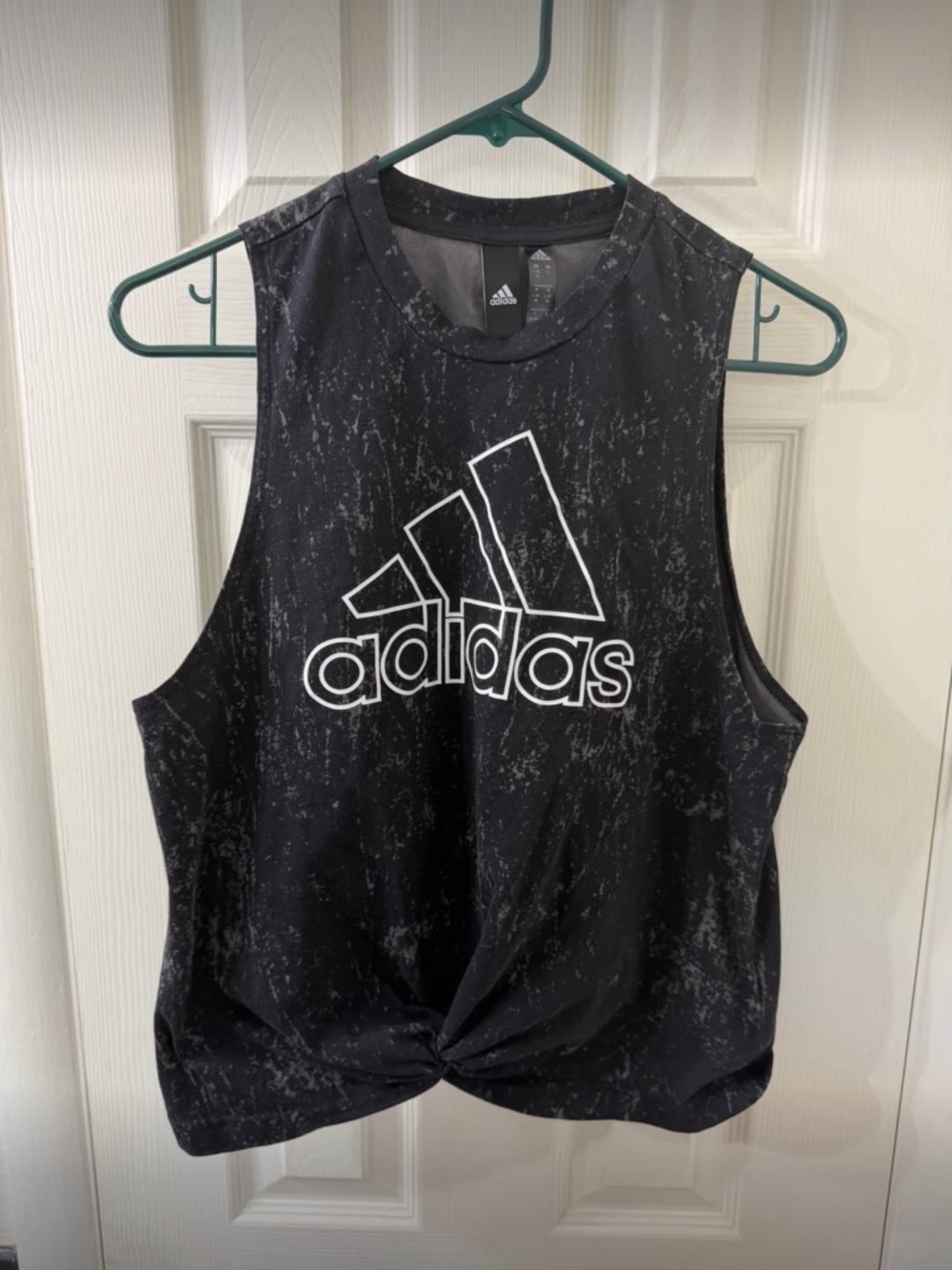 Adidas Woman’s Cropped Tank Top with a Twist Front. Size Large